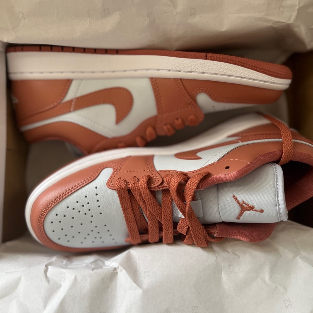 Women’s Air Jordan 1